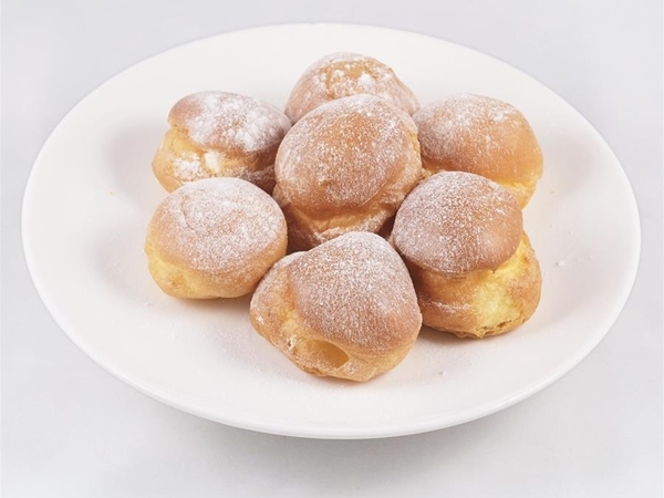 Slagroomsoesjes per 100 gram